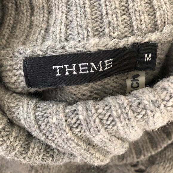 NWOT beautiful Theme sweater dress - Picture 3 of 3